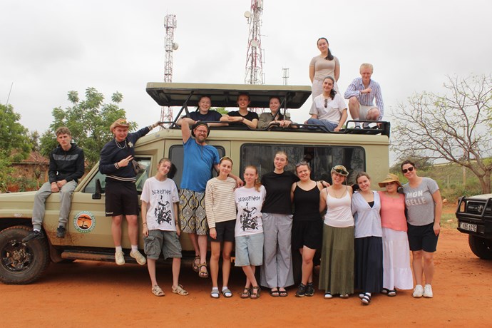 B Safari 28
